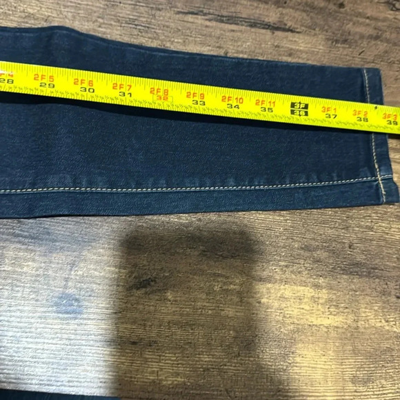 ECKO UNLTD Ecko Red Jeans Dark Washed Skinny Size 0 Jeans. Excellent Condition. - Picture 4 of 5